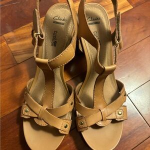 Clarks Banoy Valtina 8.5 Tan Leather Sandals